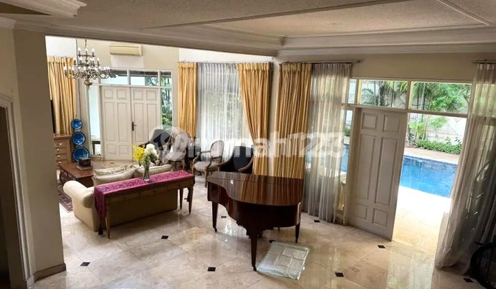 Rumah Bagus, Terawat, Full Furnished, 4 Kamar, Dekat Senopati/ Scbd, Cocok untuk Hunian Keluarga