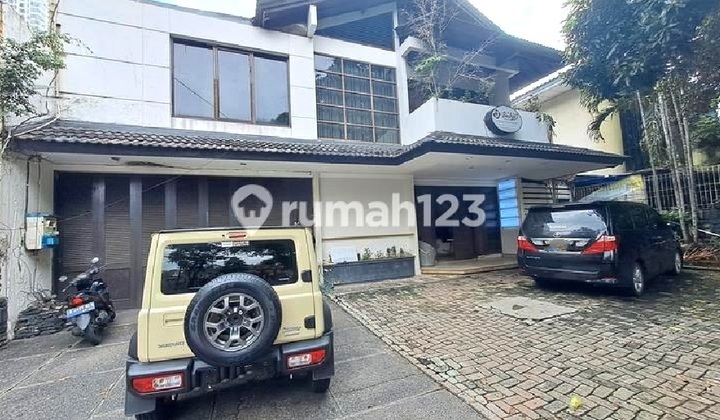 Rumah untuk Usaha, Pinggir Jalan Besar, Traffic Padat, Cocok Utk Bakery, Klinik, Gym, Cafe, Dekat Gandaria City