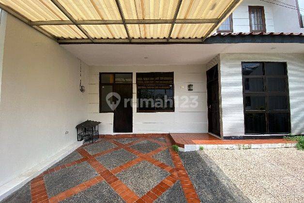 Murah, Rumah 2 Lantai, 3 Kamar Tidur, Dekat Pondok Indah Mall, Cocok Utk Hunian Keluarga 2