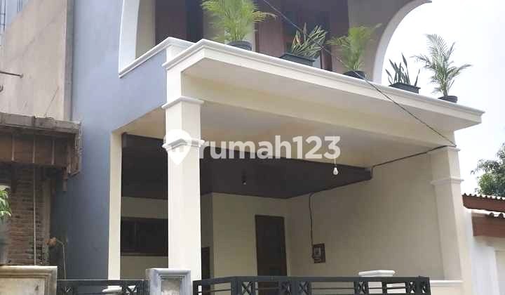 Rumah Baru, 3 Lantai, 3 Kamar, Dekat Stasiun Kereta, di Villa Bintaro Indah, Cocok Utk Keluarga Muda. Rumah Baru, 3 Lantai, 3 Kamar, Dekat Stasiun Kereta, di Villa Bintaro Indah, Cocok Utk Keluarga Muda.