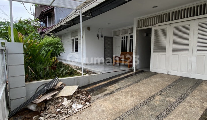 Rumah 1 Lantai, Bagus, Bersih, Terawat, Full Furnished, 4 Kamar di Pondok Indah, Cocok utk Hunian Keluarga