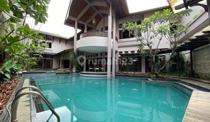 Mewah, Bagus, Bersih, Terawat, 5 Kamar, Ada Swimming Pool, dekat JIS, Cocok untuk Expat 1