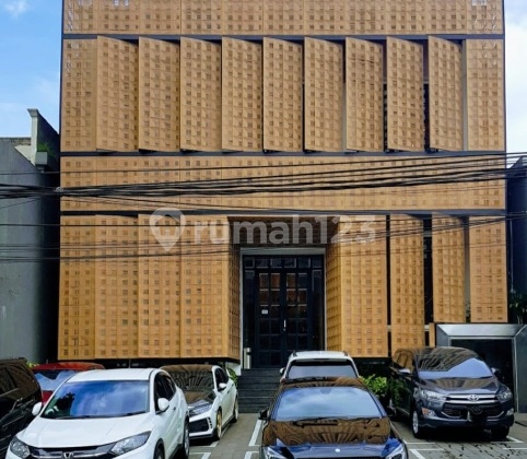 Premium Business Space, on Senopati Street Side, on the 3rd Floor, Suitable for Office, Clinic, Retail and Other Businesses