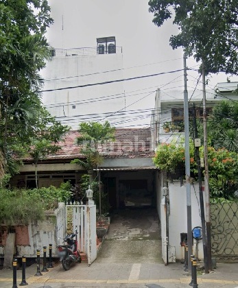 Rumah Lama Area Prime, Pinggir Jalan Besar, Cocok untuk Kantor, Klinik, Kafe, Spa, Usaha, Dekat PTIK, Kebayoran Baru