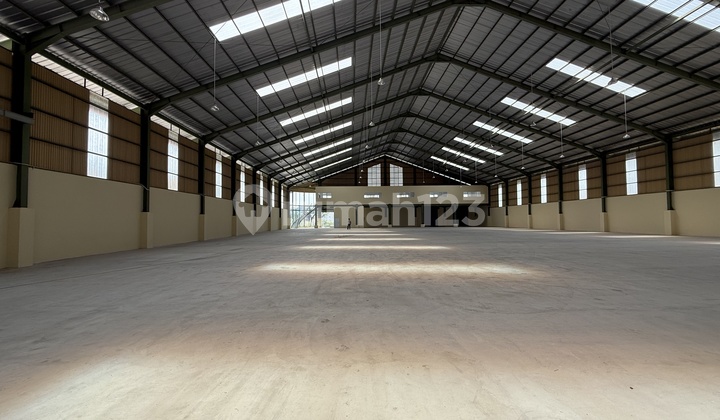 Factory Building Area 4,500m2 Land Area around 6,000 on Jl. Delta Silicon III, Serang, South Cikarang, Bekasi Regency, West Java, Lippo Cikarang Factory Building Area 4,500m2 Land Area around 6,000 on Jl. Delta Silicon III, Serang, South Cikarang, Bekasi Regency, West Java, Lippo Cikarang