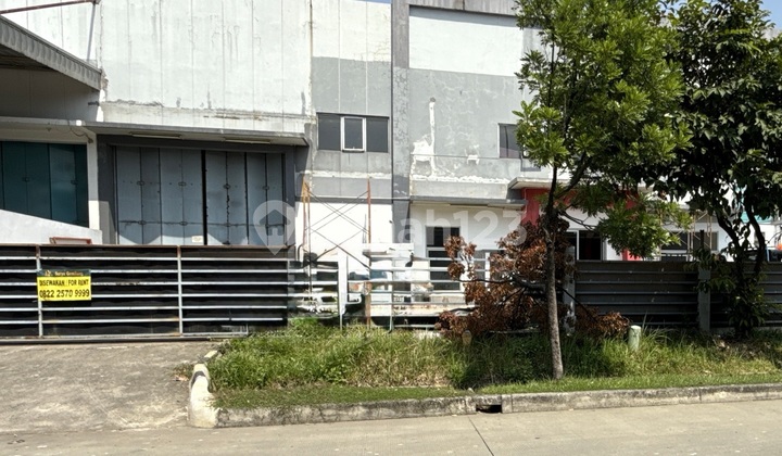 Factory Warehouse for Rent in Lippo Cikarang Industrial Area