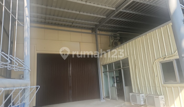Factory for Sale in Jababeka 1 Cikarang, Building 200M2, Flood-Free Factory for Sale in Jababeka 1 Cikarang, Building 200M2, Flood-Free