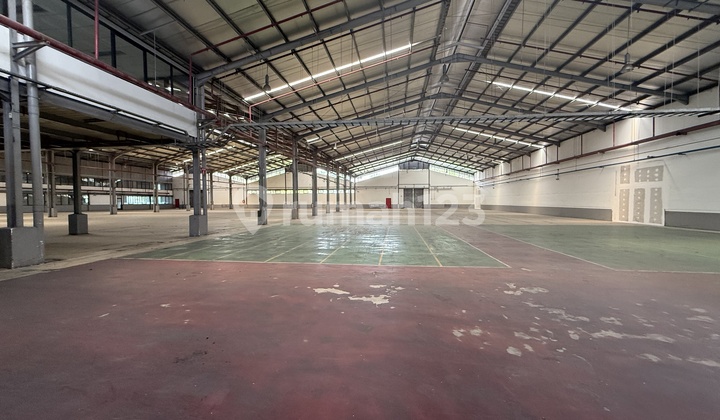 Factory and Warehouse for Rent Rp 65,000/m2 Building 4,500 M2 Hyundai Cikarang Industrial Area Unfurnished Strategic Location Flood-Free