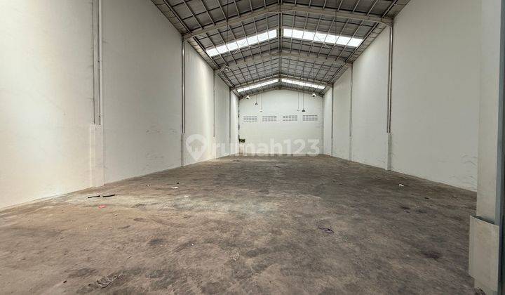 Gudang Di Delta Commercial Park, Luas Bangunan 709 Jl. Kenari, Cibatu, Cikarang Selatan, Bekasi, Jawa Barat, Indonesia, 17530, Lippo Cikarang 2