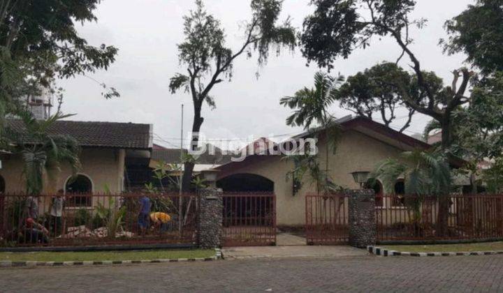 RUMAH DI TENGAH KOTA DEKAT RSI JEMURSARI, AHMAD YANI, RUNGKUT INDUSTRI 2