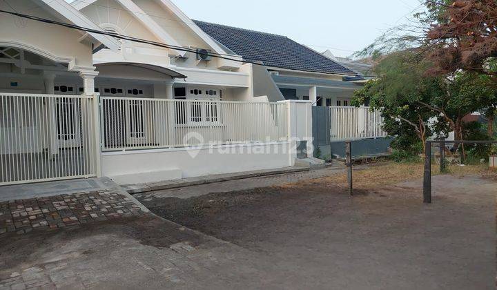 RUMAH DEKAT RAYA MERR HARGA 70 JT/TAHUN 2