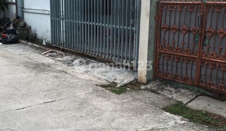 Bu Dijual Rumah 2 Lantai di Harapan Indah Bekasi 2