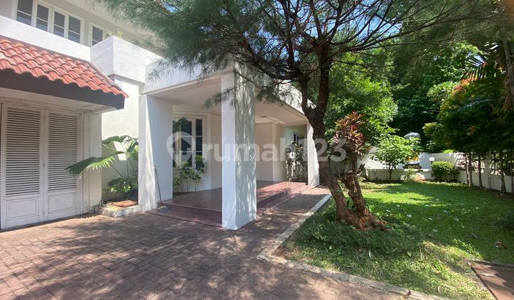 Rumah Pondok Indah Bangunan Bali Style Hadap Timur