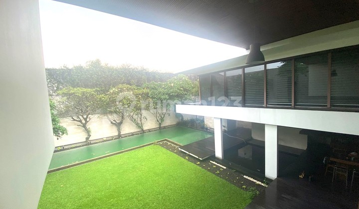 Rumah Mewah Pondok Indah Hadap Timur Dekat Bukit Golf