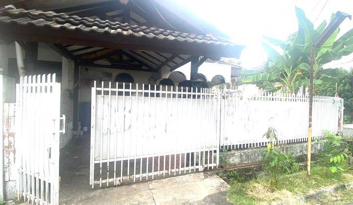 Rumah Lama Pondok Indah Bangunan 1 Lantai Hitung Tanah 1