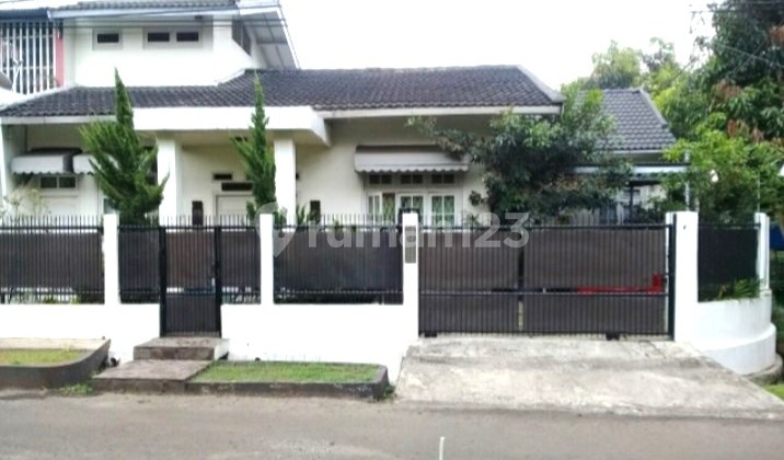 Rumah Bintaro Jaya Hoek Hadap Utara  2