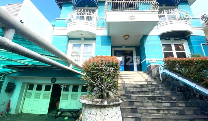 Rumah Pondok Indah One Gate System Jalan Lebar