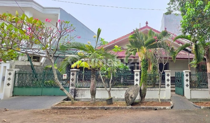 Rumah dekat Veteran, Tanah Kusir dan Bendi raya Akses Jalan Lebar 3-4 Mobil