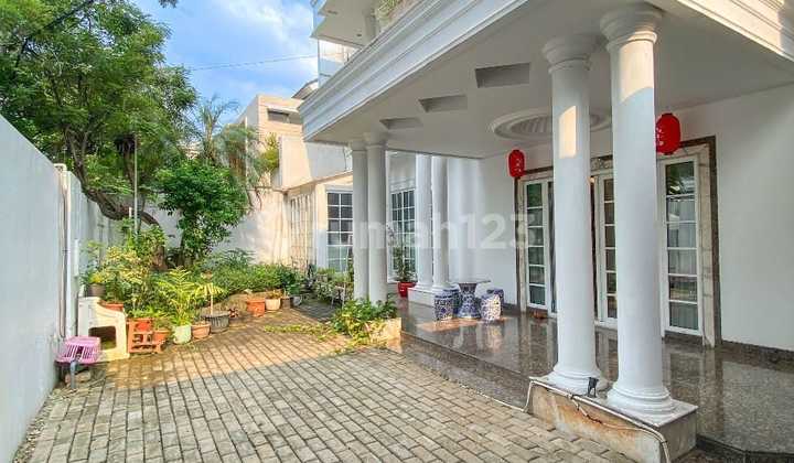 Rumah Mewah Kuningan Jakarta Selatan dekat NJOP 2