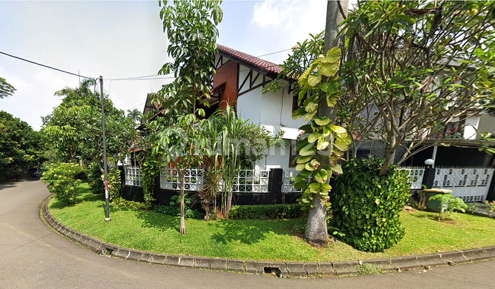 Rumah Pondok Indah dekat Sekolah Duta Hoek Hadap Timur 2