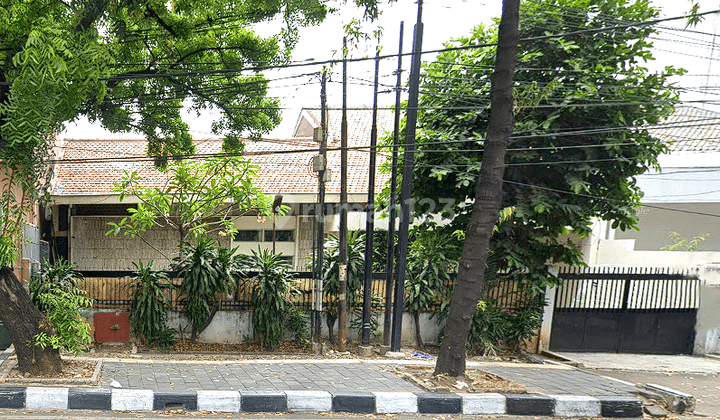 Rumah Lama Kebayoran Baru Dekat Mayestik Dan Pondok Indah Mall 1