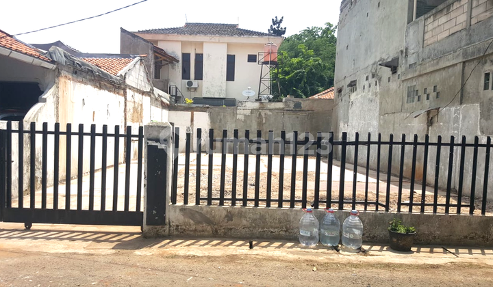 Tanah Kreo Deplu in the Housing with Wide Road Access