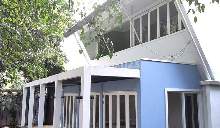 Rumah Kebayoran Baru Dekat Senayan City Mall Cocok Untuk Office  1