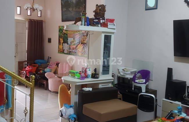 Rumah 3 Lantai di Metland Puri Furnished – BU, Harga Nego! 1