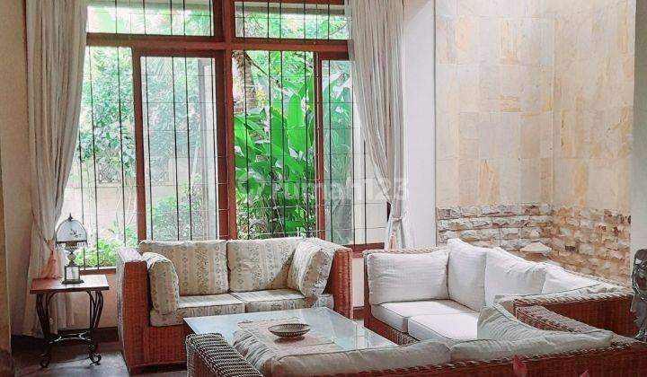 Beautiful Comfortable Elite Semi Villa House, Quiet Location in Gatot Subroto Denpasar  1