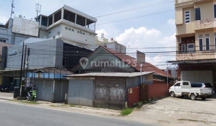 Tanah Lokasi Komersial Cocok untuk usaha di Jalan Veteran Bonus Bangunan Kayu Lama 2