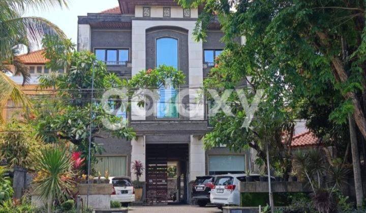 Gedung Kantor Di Jalan Cok Agung Tresna, Renon, Denpasar 1