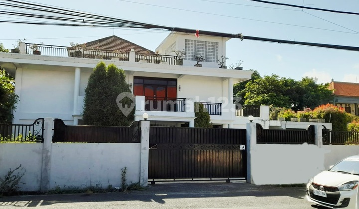 KEBAK SARI HOUSE MOUNT SOPUTAN DENPASAR, BALI KEBAK SARI HOUSE MOUNT SOPUTAN DENPASAR, BALI