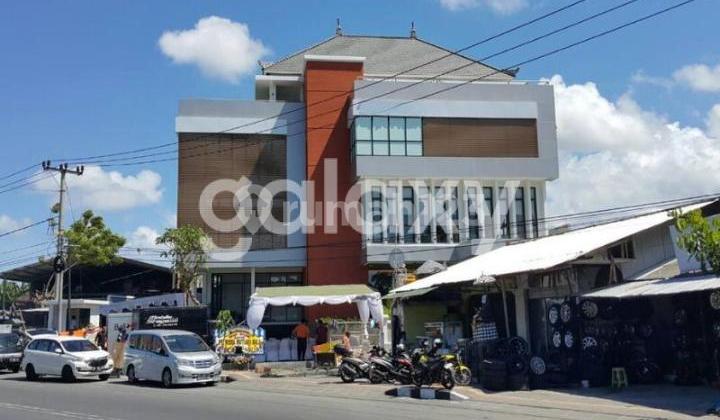 GEDUNG KOMERSIL 4 LANTAI DI MAHENDRADATTA PADANGSAMBIAN DENPASAR, BALI