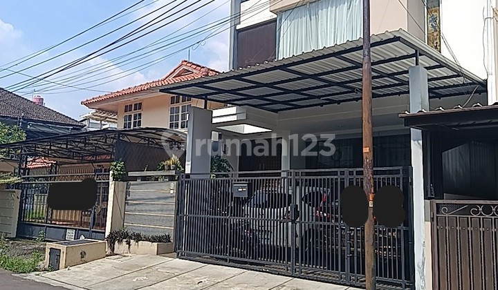 Ready-to-Occupy House in the Exclusive Pondok Indah Complex