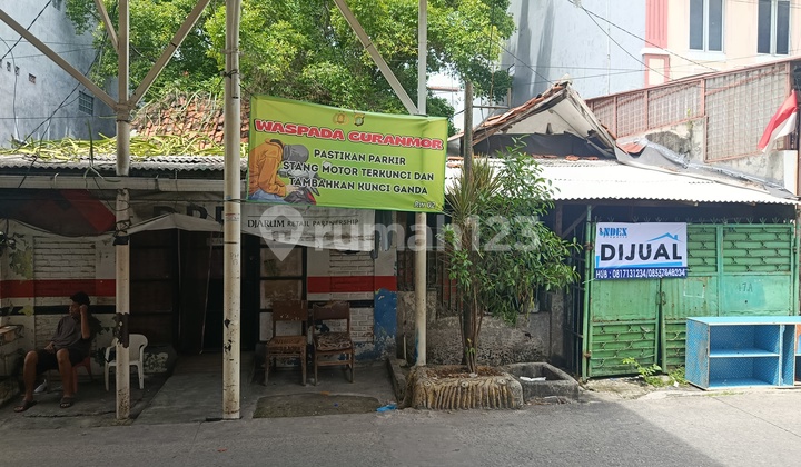 Rumah Lama Hitung Tanah Nuansa Islami Di Jakarta Kota 2