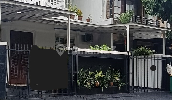 Rumah Siap Huni di Komplek Elit yang Dekat MRT