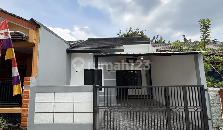 Dalam Perumahan Nyaman di Depok Dekat Stasiun KRL Siap Huni SHM IMB Lengkap