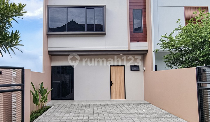 Rumah 2 Lantai, Siap Huni Dekat Kampus UI, Stasiun & Mall 1