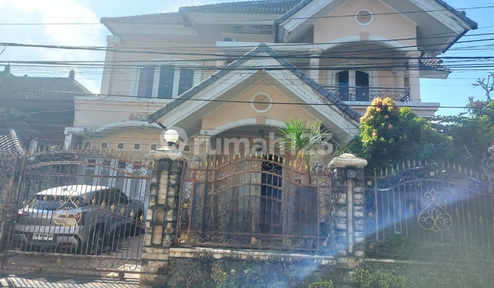 Rumah Lingkungan Elit Muhammad Yamin Renon Denpasar Bali