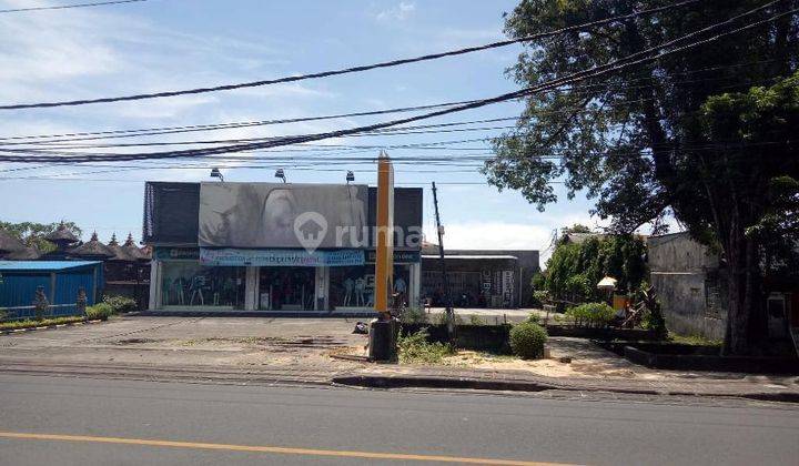 Showroom strategis di Jalan imam bonjol Denpasar  1