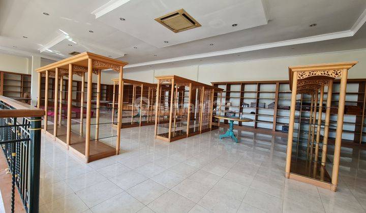 Gedung kantor Gudang Showroom Bypass Tuban Kuta Bali 14