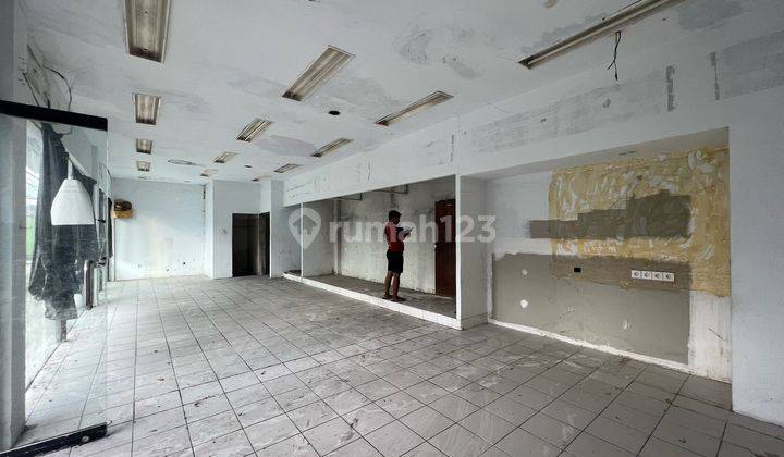 Ruko area premium di Jalan petitenget Seminyak Bali  5