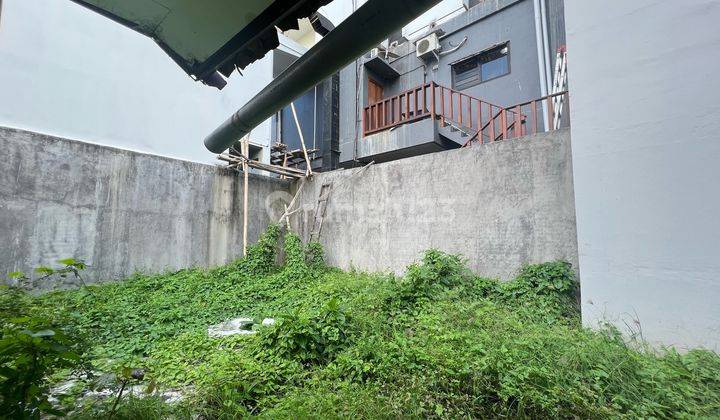 Ruko area premium di Jalan petitenget Seminyak Bali  6