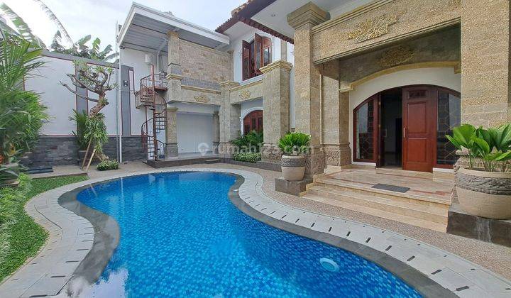 Strategic Luxury Villa Renon Muhammad Yamin Denpasar Bali 1