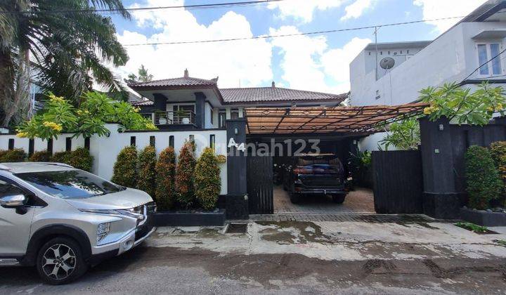 Rumah Mewah Cluster Mertanadi Seminyak Bali 2