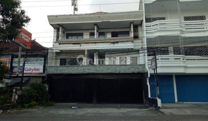 Ruko Stategis 3 Lantai Raya Kuta Bali 1