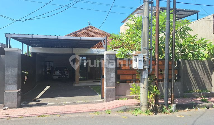 Rumah Bagus 1 Lantai di Gadung Dangin Puri Denpasar Rumah Bagus 1 Lantai di Gadung Dangin Puri Denpasar