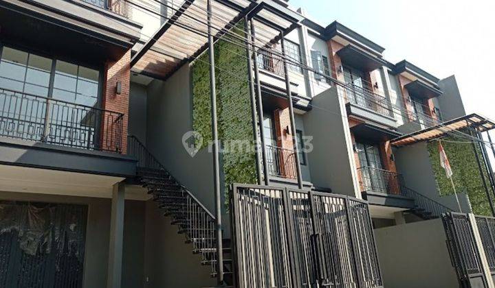 Rumah Baru Strategis Minimalis Modern Cilandak Jakarta Selatan  2