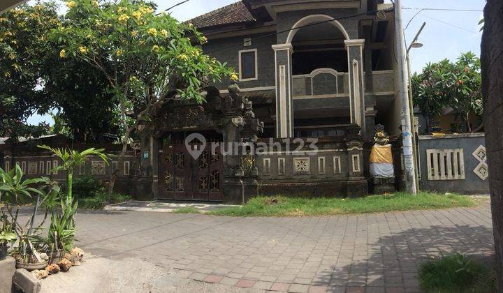 Rumah Strategis Taman Giri Jimbaran Bali  1