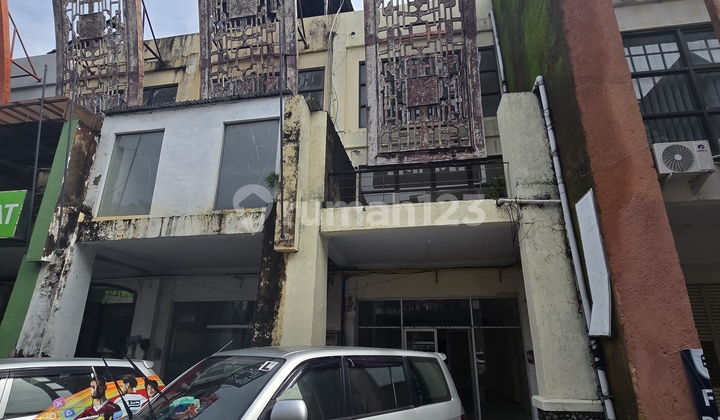 Strategic 3-Storey Shop House, Istana Kuta Galeria Bali